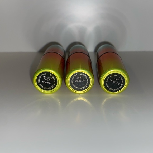 Mac wash and dry lipstick bundle - Picture 5 of 11